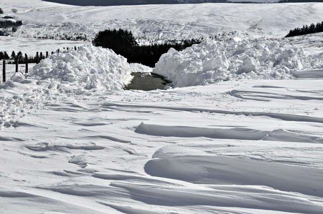 Dylife mountain road megadrifts - March 2013