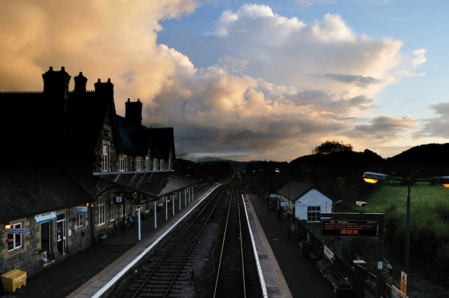 Cumulonimbus, Machynlleth railway station