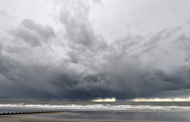 developing approaching hailstorm