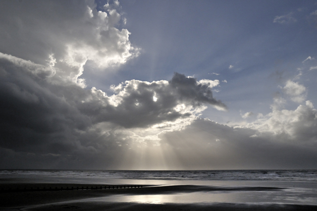 crepuscular
                  rays