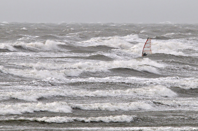 extreme
                      windsurfing
