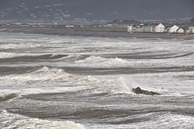 Big seas at Borth
