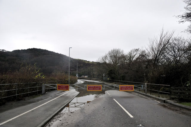 floodgates A487