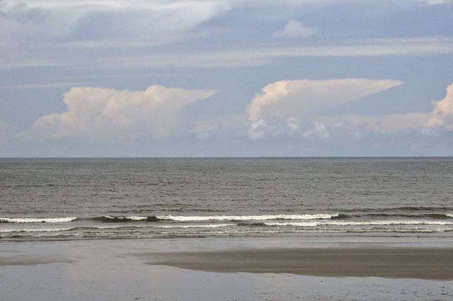 Distant thunderstorms over Ireland from Borth