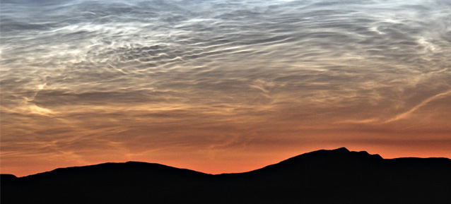 Noctilucent Clouds, Aran Fawddwy: July 3rd
                      2011